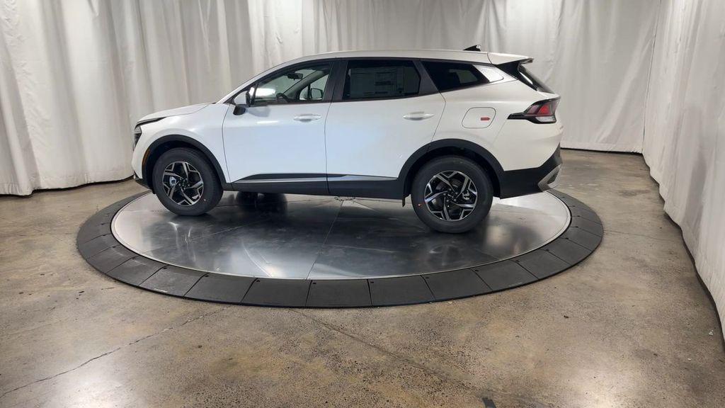 new 2025 Kia Sportage car, priced at $27,712