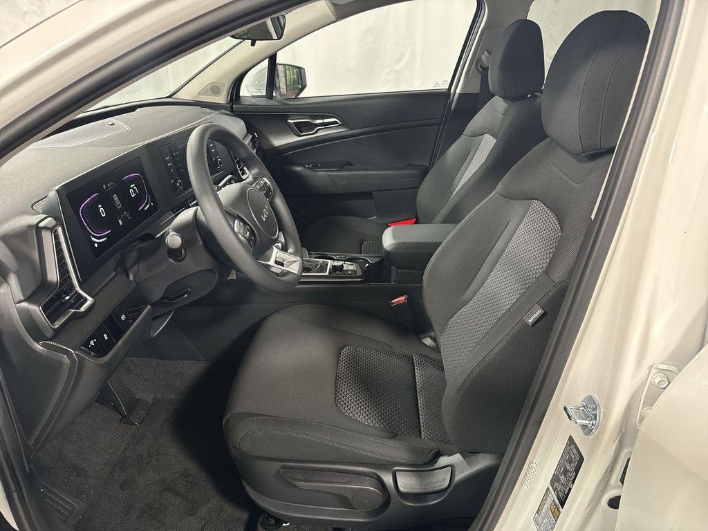new 2025 Kia Sportage car, priced at $27,712