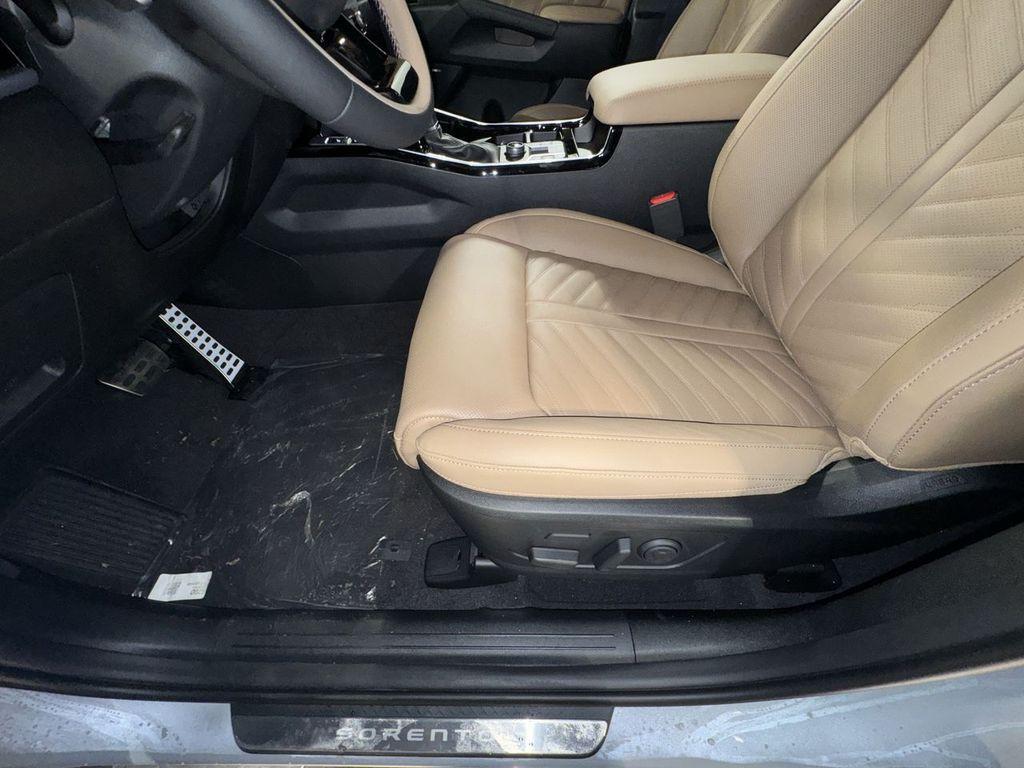 new 2025 Kia Sorento car, priced at $47,501