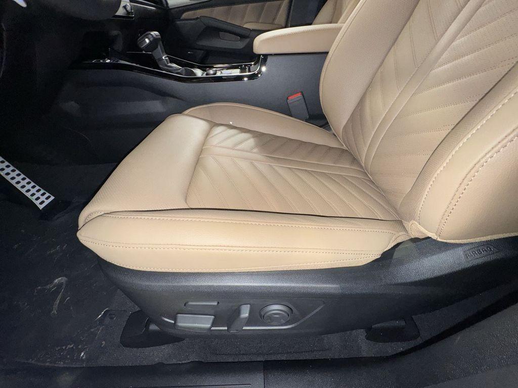 new 2025 Kia Sorento car, priced at $47,501