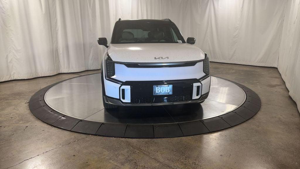 new 2026 Kia EV9 car, priced at $69,797