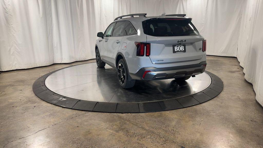 new 2025 Kia Sorento car, priced at $42,074