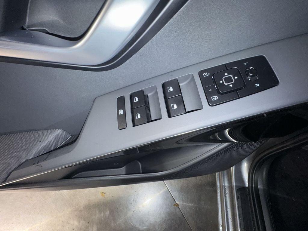 new 2025 Kia Niro EV car, priced at $33,817