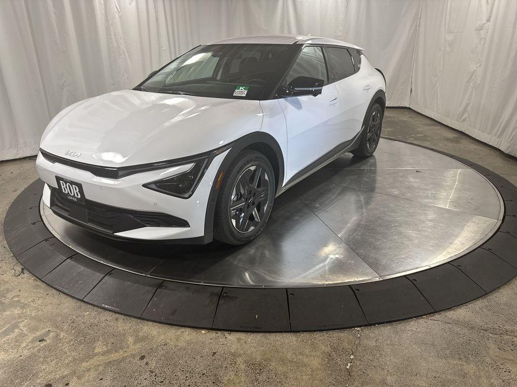new 2025 Kia EV6 car, priced at $49,287