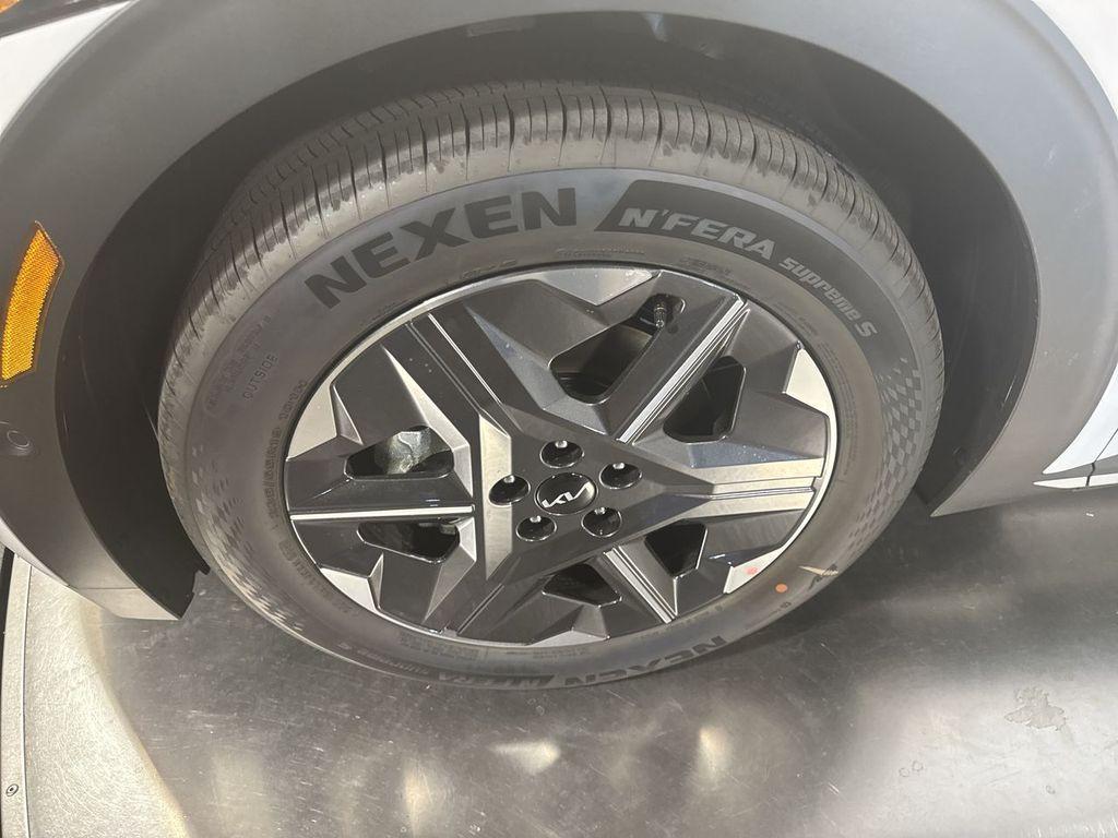 new 2025 Kia EV6 car, priced at $49,287