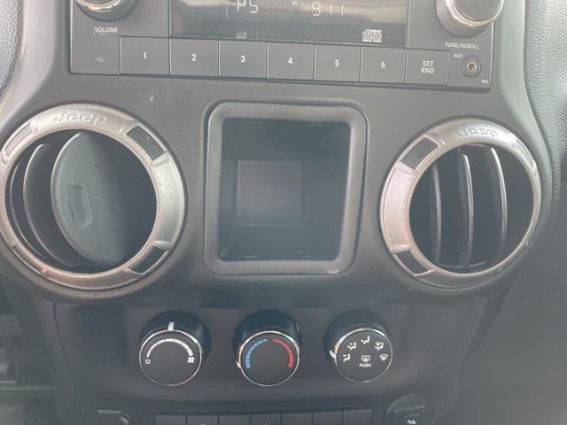 used 2014 Jeep Wrangler Unlimited car, priced at $13,450