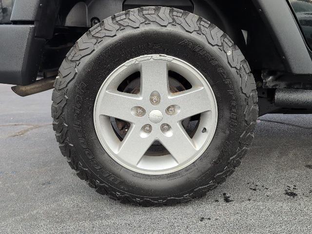 used 2012 Jeep Wrangler Unlimited car, priced at $13,200