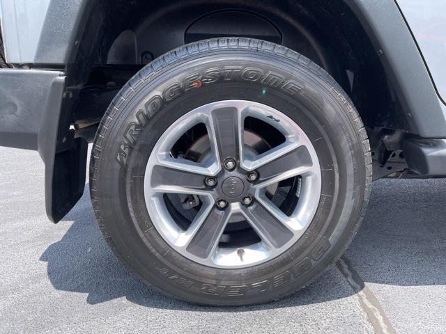 used 2015 Jeep Wrangler Unlimited car, priced at $13,750