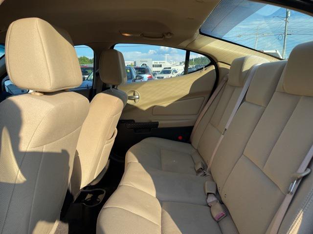 used 2006 Pontiac Grand Prix car, priced at $2,400