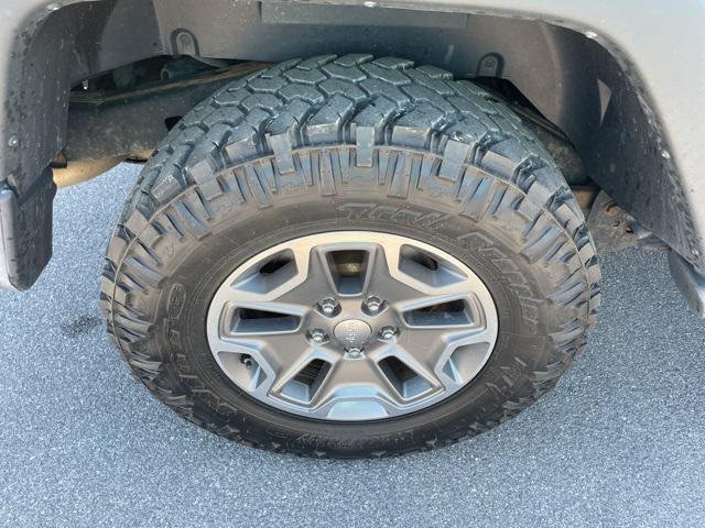 used 2015 Jeep Wrangler Unlimited car, priced at $13,900