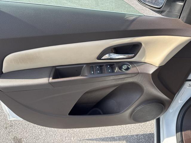 used 2014 Chevrolet Cruze car, priced at $7,450