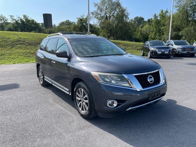 used 2014 Nissan Pathfinder car, priced at $8,950