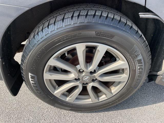 used 2014 Nissan Pathfinder car, priced at $8,950