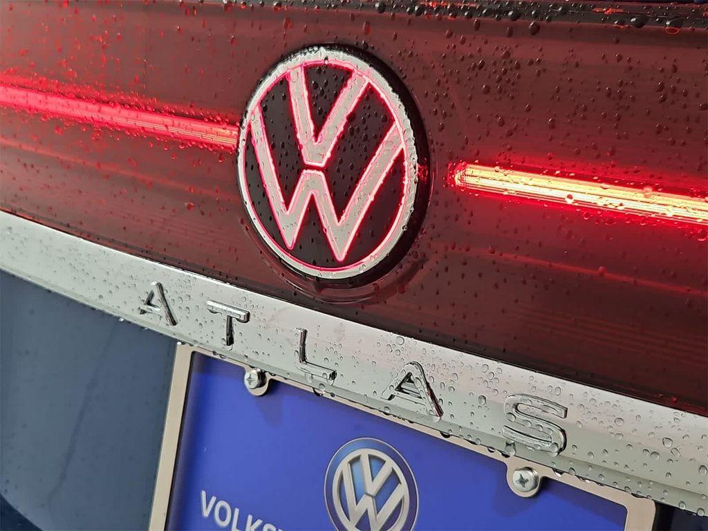 new 2026 Volkswagen Atlas car, priced at $57,654