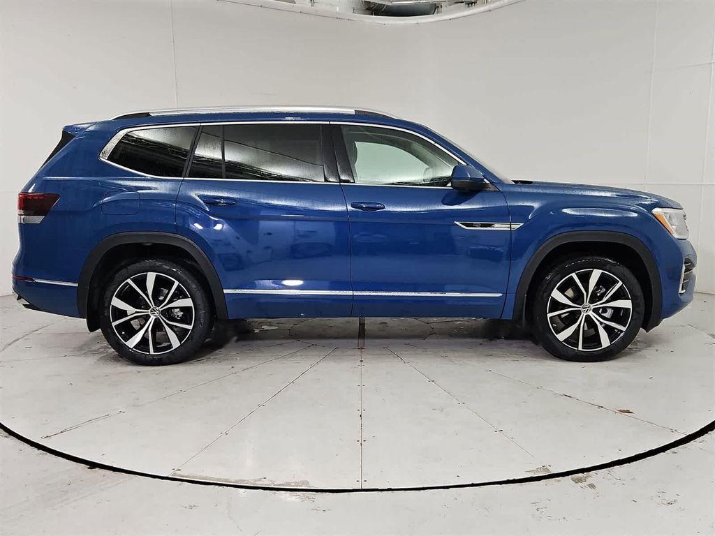 new 2026 Volkswagen Atlas car, priced at $57,654