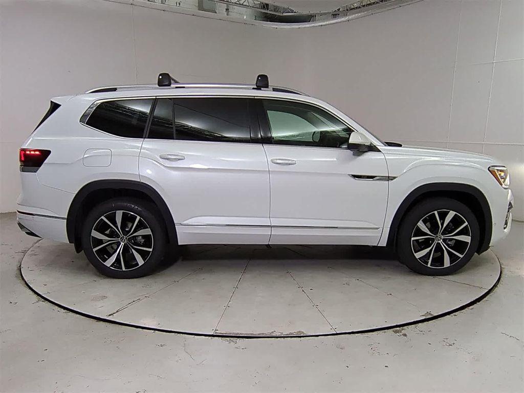 new 2025 Volkswagen Atlas car, priced at $58,134