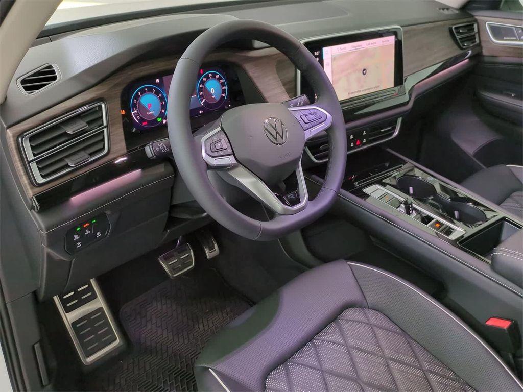 new 2025 Volkswagen Atlas car, priced at $58,134