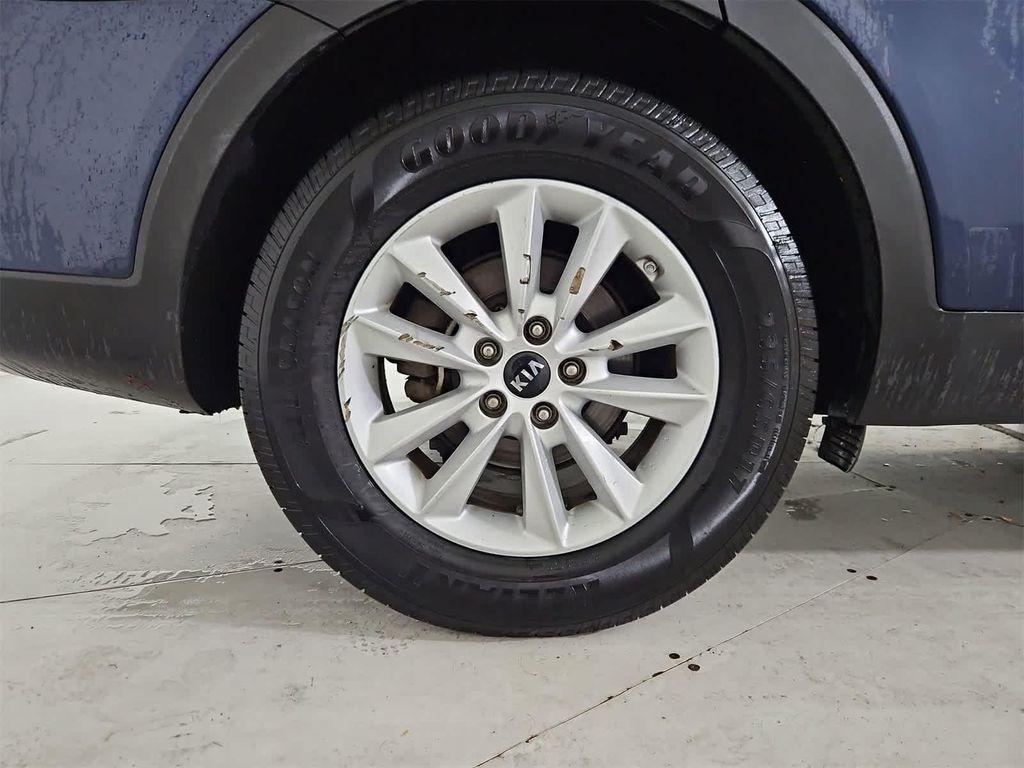 used 2019 Kia Sorento car, priced at $11,381