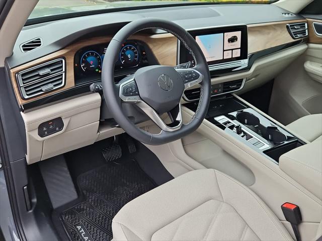 new 2025 Volkswagen Atlas car, priced at $49,160