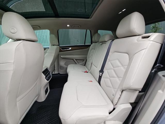 new 2025 Volkswagen Atlas car, priced at $49,160