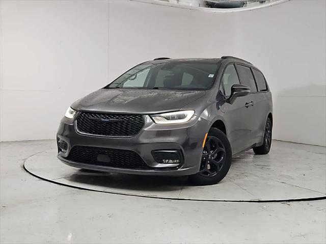 used 2021 Chrysler Pacifica Hybrid car, priced at $27,885