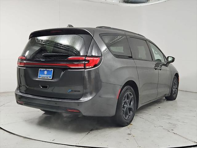 used 2021 Chrysler Pacifica Hybrid car, priced at $27,885