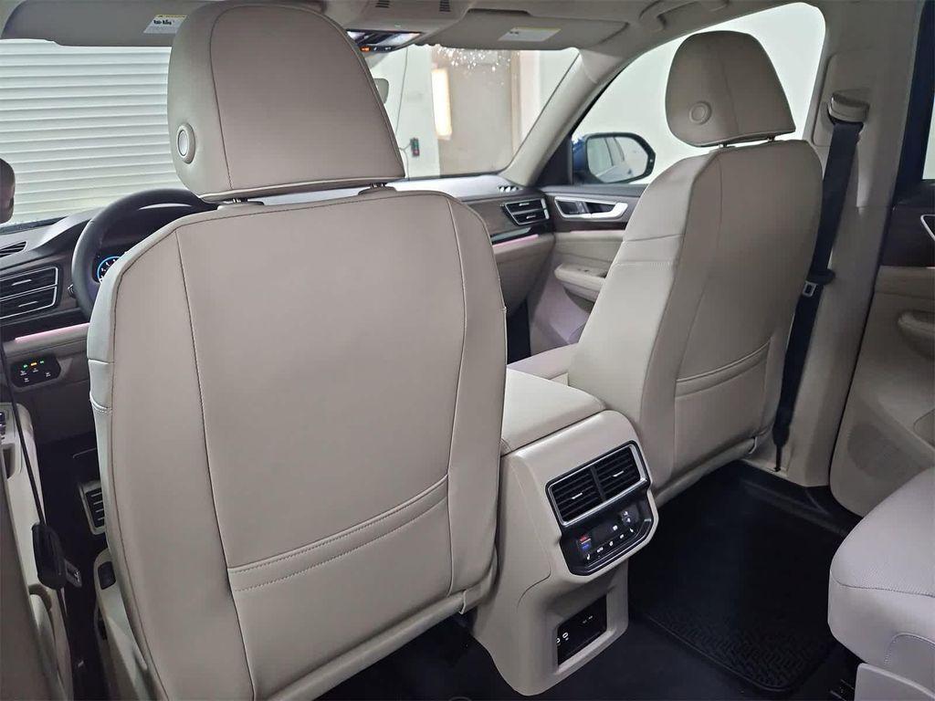 new 2026 Volkswagen Atlas car, priced at $58,349