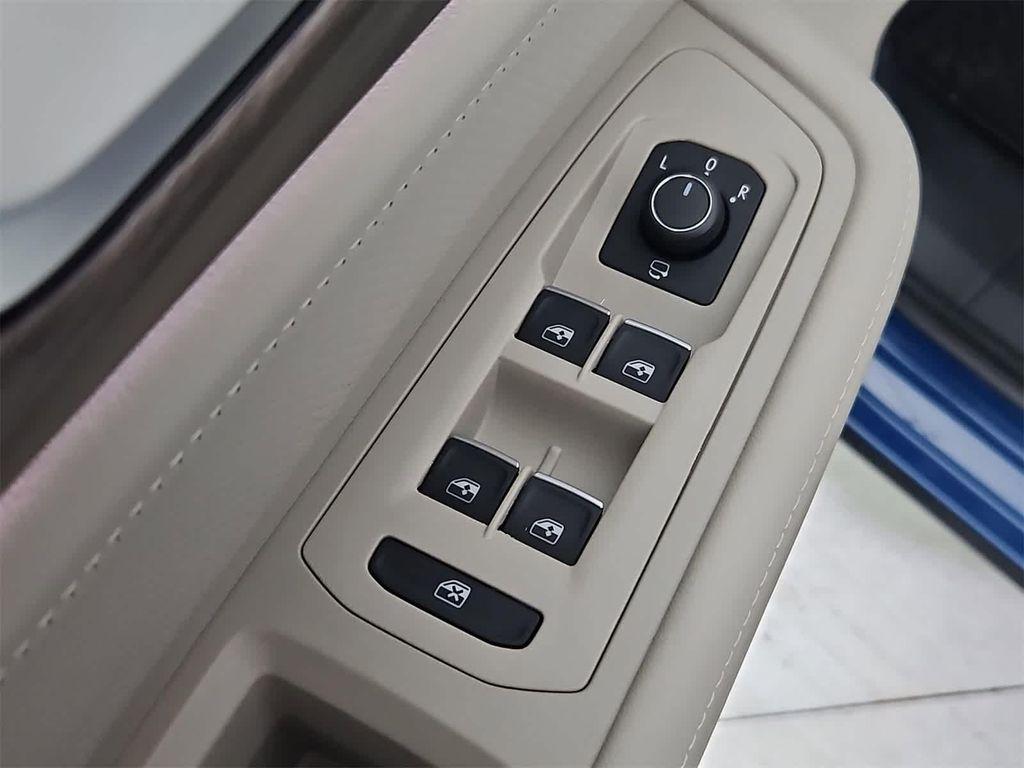 new 2026 Volkswagen Atlas car, priced at $58,349