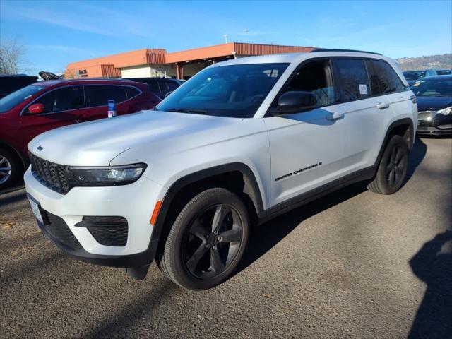 used 2023 Jeep Grand Cherokee car, priced at $35,964