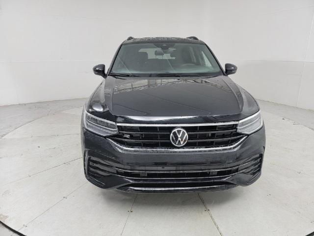 new 2024 Volkswagen Tiguan car, priced at $35,015