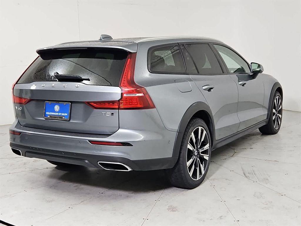 used 2021 Volvo V60 Cross Country car, priced at $24,811