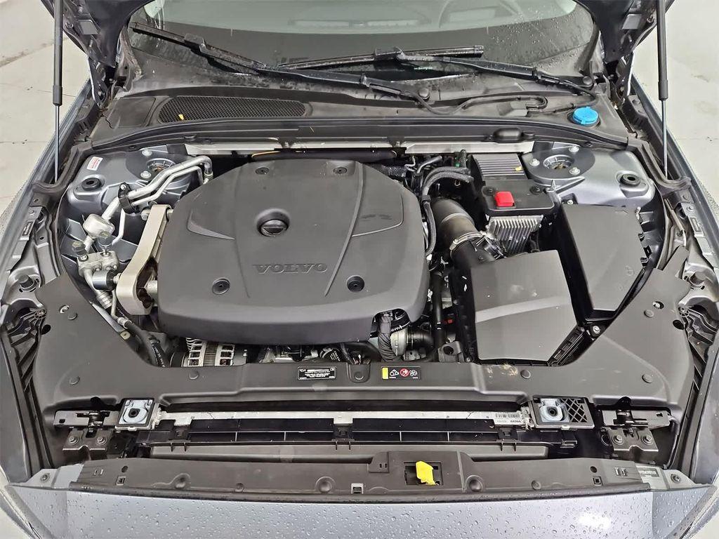 used 2021 Volvo V60 Cross Country car, priced at $24,811