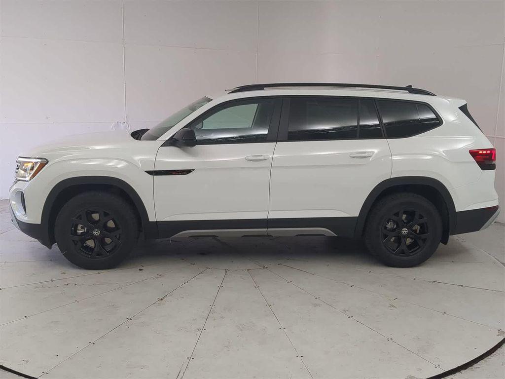 new 2025 Volkswagen Atlas car, priced at $49,354
