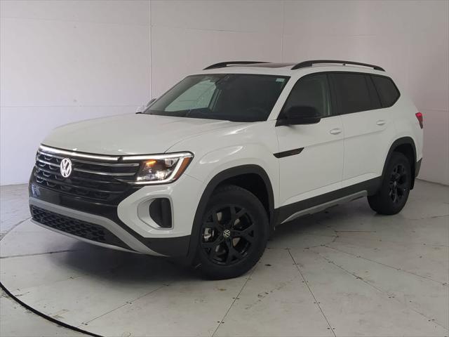 new 2025 Volkswagen Atlas car, priced at $49,354