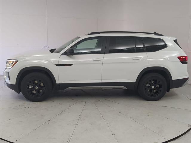 new 2025 Volkswagen Atlas car, priced at $49,354