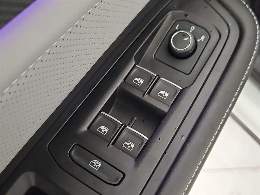 new 2025 Volkswagen Atlas Cross Sport car