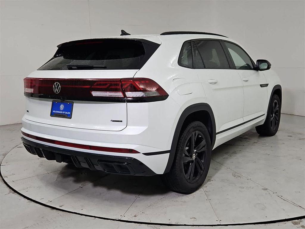 new 2025 Volkswagen Atlas Cross Sport car