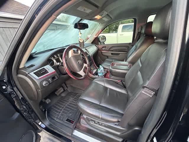 used 2014 Cadillac Escalade car, priced at $17,995