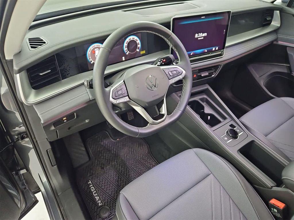 new 2025 Volkswagen Tiguan car, priced at $37,882