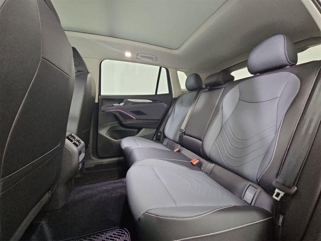 new 2025 Volkswagen Tiguan car, priced at $37,882