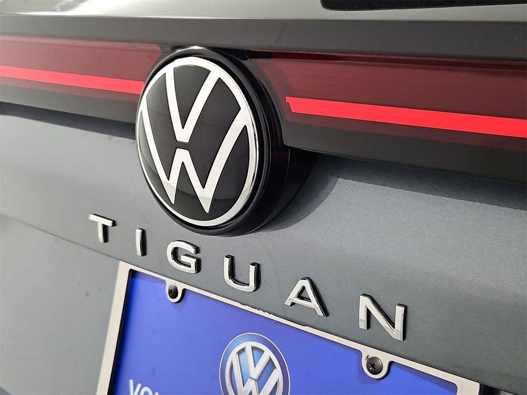 new 2025 Volkswagen Tiguan car, priced at $37,882