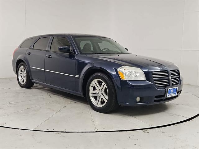 used 2005 Dodge Magnum car, priced at $8,214