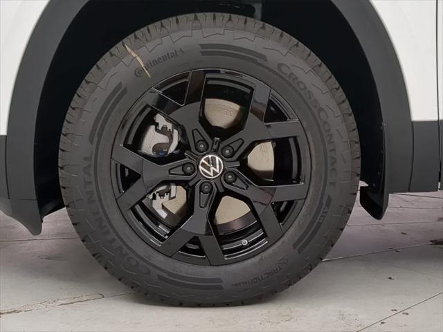 new 2025 Volkswagen Atlas car, priced at $50,899