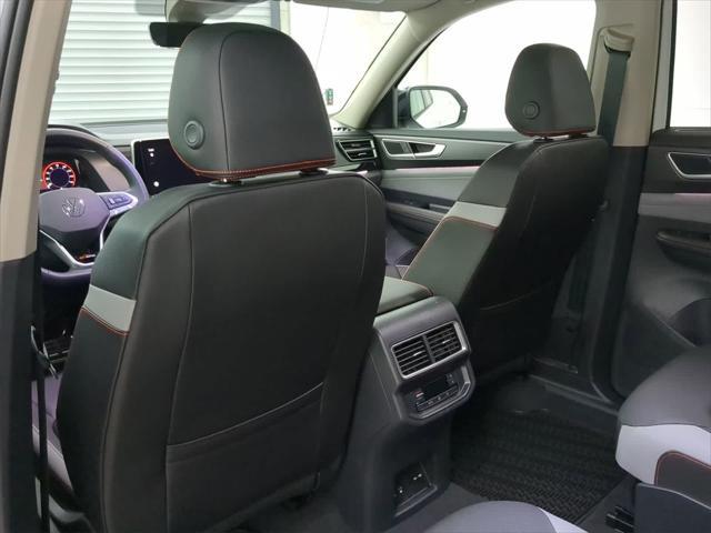 new 2025 Volkswagen Atlas car, priced at $50,899
