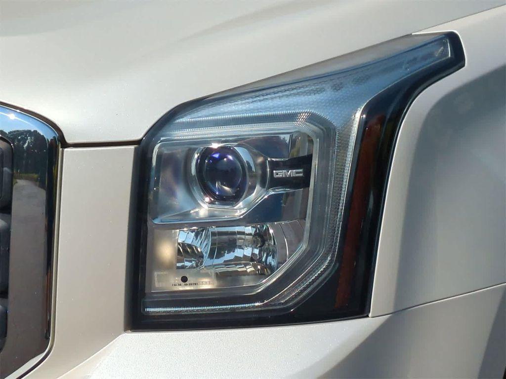 used 2015 GMC Yukon car, priced at $19,520