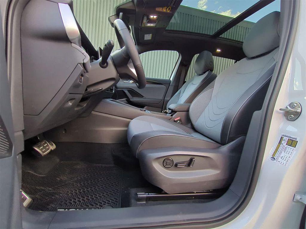 new 2025 Volkswagen Tiguan car, priced at $40,864