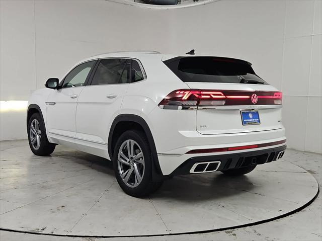 new 2024 Volkswagen Atlas Cross Sport car, priced at $52,238