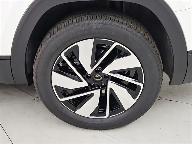 new 2025 Volkswagen Atlas car, priced at $47,482