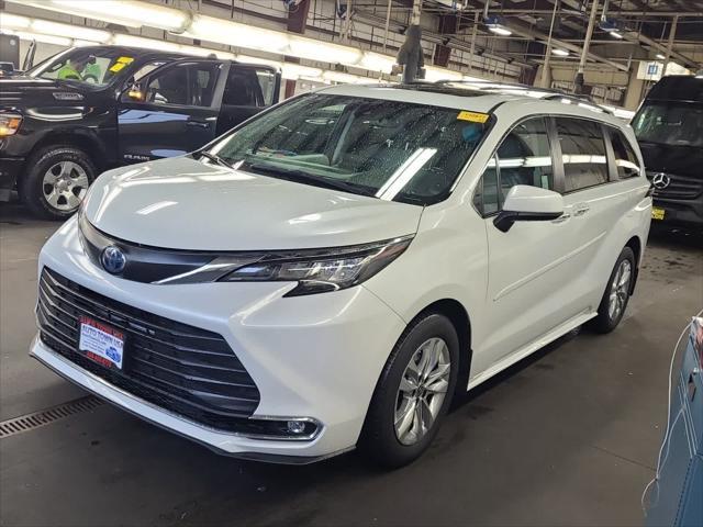 used 2022 Toyota Sienna car, priced at $44,460