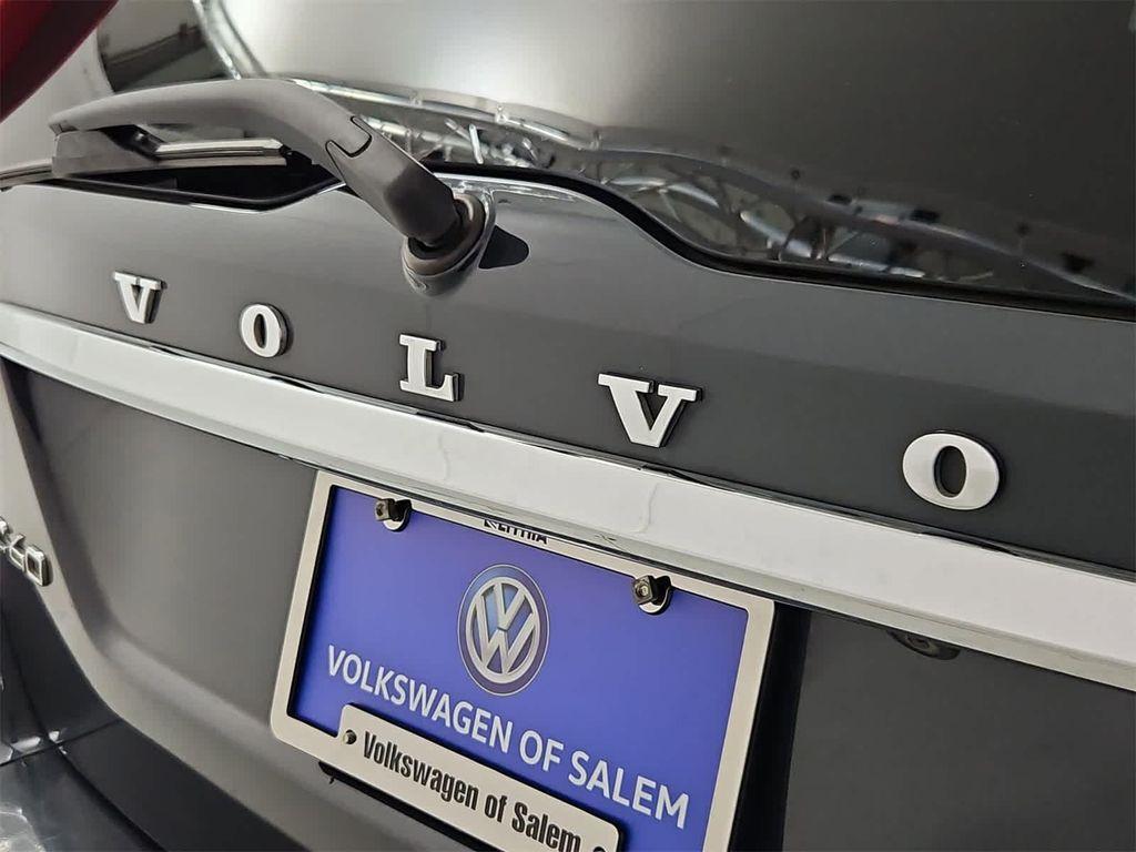 used 2015 Volvo XC60 car, priced at $9,528